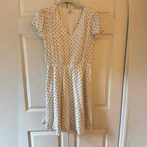 Old Navy White Polka Dot Dress Size S